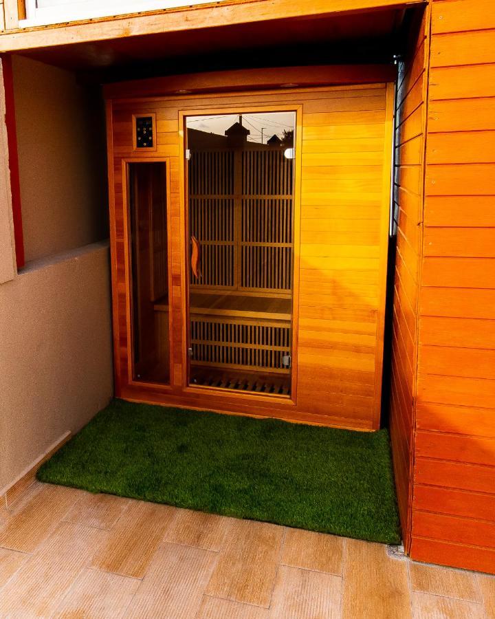 Evasion En Plein Coeur De La Ville Studio Jacuzzis Sauna Et Piscine Au Centre De Port-Louis Esterno foto